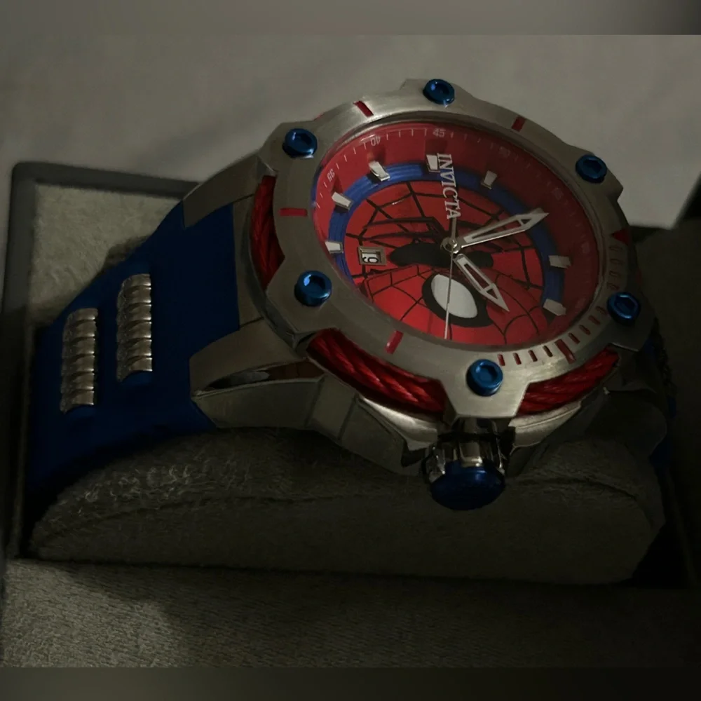 Marvel Spiderman Limited Edition Invicta Watch - Picture 6 of 11